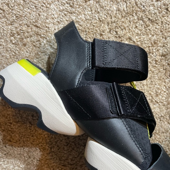 SOREL KINETIC™ IMPACT SPORTY SANDAL - Picture 12 of 15